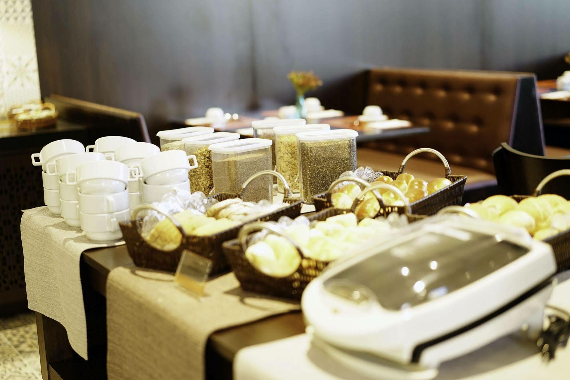 Rio By Bourbon Curitiba Aeroporto 4*